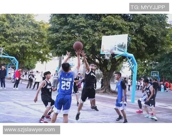 深圳与新疆篮球对决引发的热血碰撞与精彩瞬间回顾